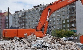 Вывоз строительного мусора с участка в Владивостоке недорого от 1543 руб. | 2Землекопа-Влд